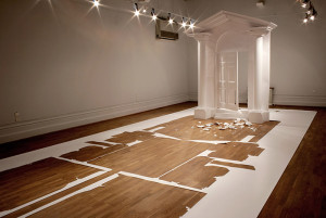 Peter Callesen, On the other side, 2006, Wedgewood Commission, Nottingham Castle, UK. 4,60 x 10 x 3,75 m