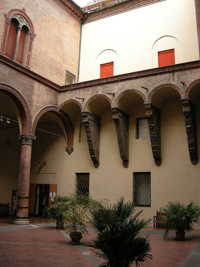 Museo_civico_medievale_Bologna_cortile