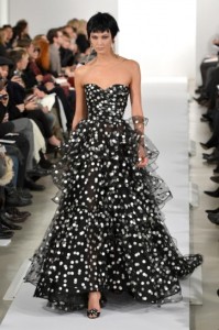 oscar de la renta modello-a-pois