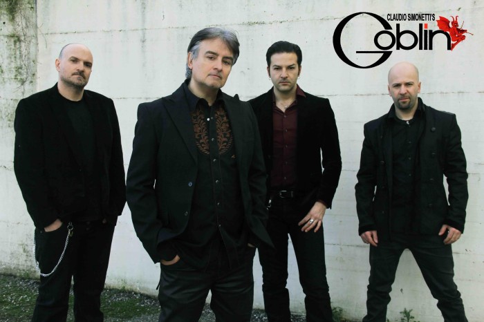 I Goblin di Claudio Simonetti celebrano in tour il quarantennale del cult movie “Profondo Rosso”, con uno spettacolo in cui proporranno, sulla proiezione del film, l’esecuzione live della colonna sonora che li ha resi celebri nel mondo