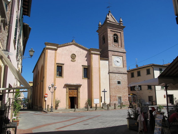 Montaione,piazza centrale, Montaione torna al passato, musica, giocoleria circense, arte di strada con musicisti, funamboli, saltimbanchi, trampolieri