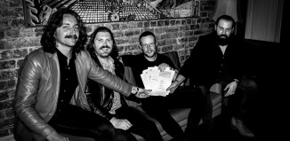 the ugly kings firmano con Naplam Records