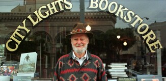 Lawrence Ferlinghetti Firenze omaggia Lawrence Ferlinghetti, ultimo genio della beat generation scomparso nel febbraio del 2021, con l'evento "Fuck Art, Let's Dance!" in programma martedì 21 settembre alle ore 21,15 all'Anfiteatro delle Cascine Ernesto De Pascale, nell'ambito dello spazio estivo Ultravox Firenze