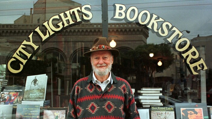 Lawrence Ferlinghetti Firenze omaggia Lawrence Ferlinghetti, ultimo genio della beat generation scomparso nel febbraio del 2021, con l'evento "Fuck Art, Let's Dance!" in programma martedì 21 settembre alle ore 21,15 all'Anfiteatro delle Cascine Ernesto De Pascale, nell'ambito dello spazio estivo Ultravox Firenze